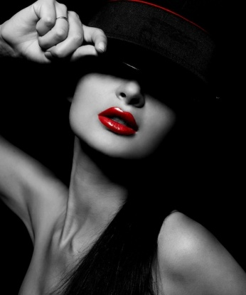 Сладкая кошечка ждет тебя в гости для незабываемых приключений и огненных страстей. Обещаю море удовольствия и нежности. Живу одна, встречи только у меня. 6544, 35 лет